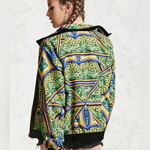 Forever 21 retro tropical animal print windbreaker jacket. Sz. M